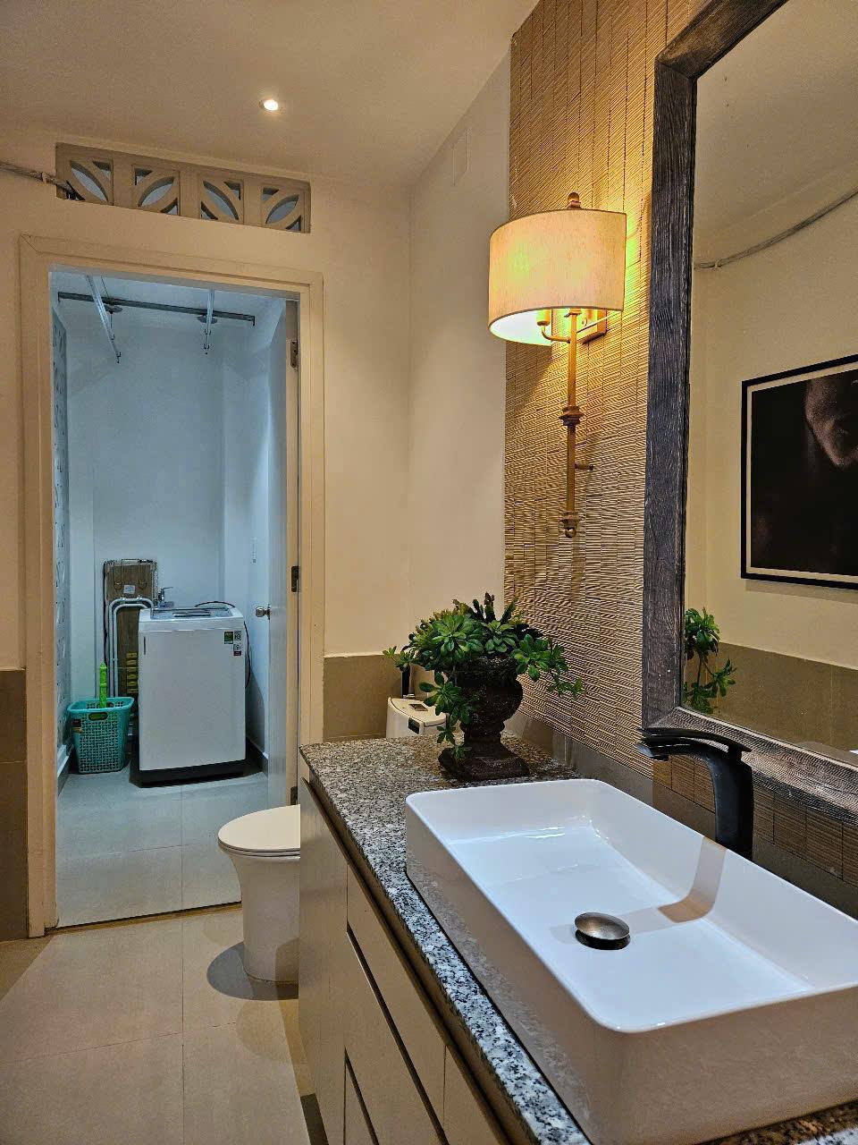 Bán Nhà 1/ Khánh Hội Quận 4 gồm 11 CHDV thu 165 triệu/ tháng, DT: 4,2x30m nở hậu 27 tỷ - Ảnh 1